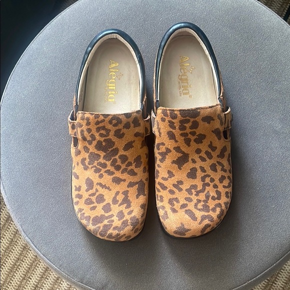 Alegria Women's Kara Leopard Clogs euro 37/6.5 - Picture 3 of 10